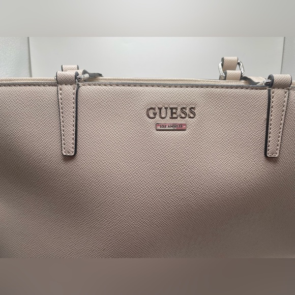 Guess bag los angles purse - Picture 2 of 9